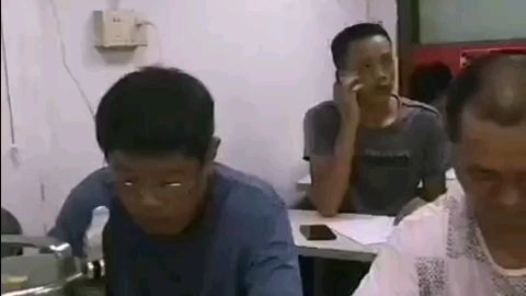人一辈子很短,如果不珍惜时间,几年十几年一晃就过去了。